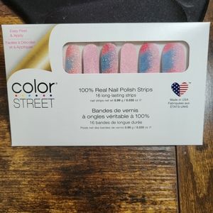 RETIRED Sound Waves Color Street Nail Set